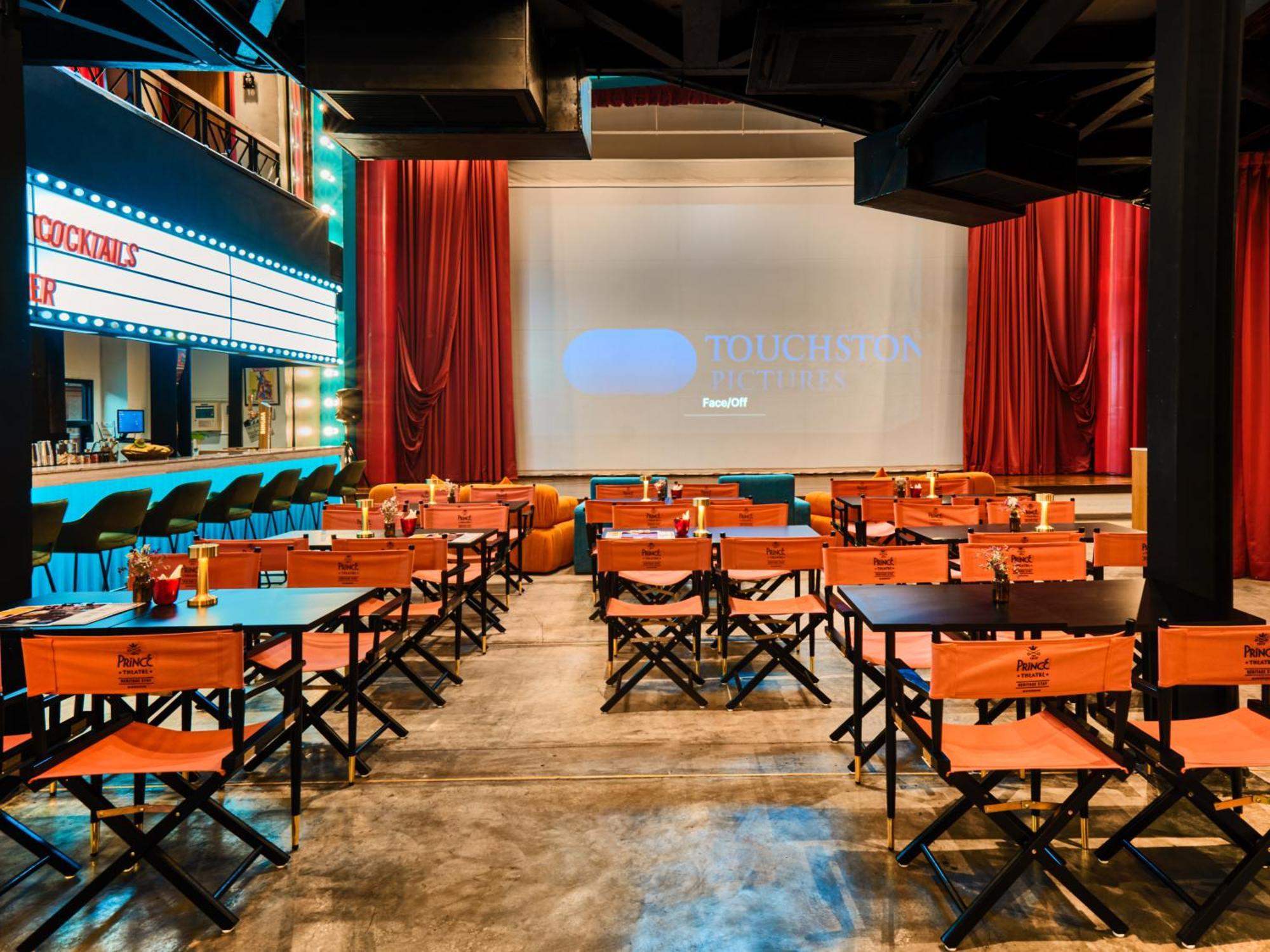 Prince Theatre Heritage Stay Hostel - Silom Bangkok Exterior photo